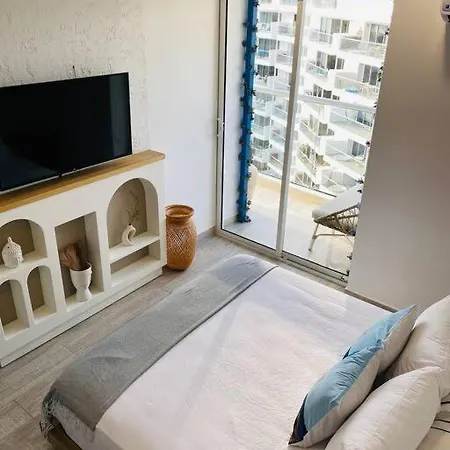 Dominique Colonial De Lujo 1304 Con Jacuzzi En Balcon Cartagena